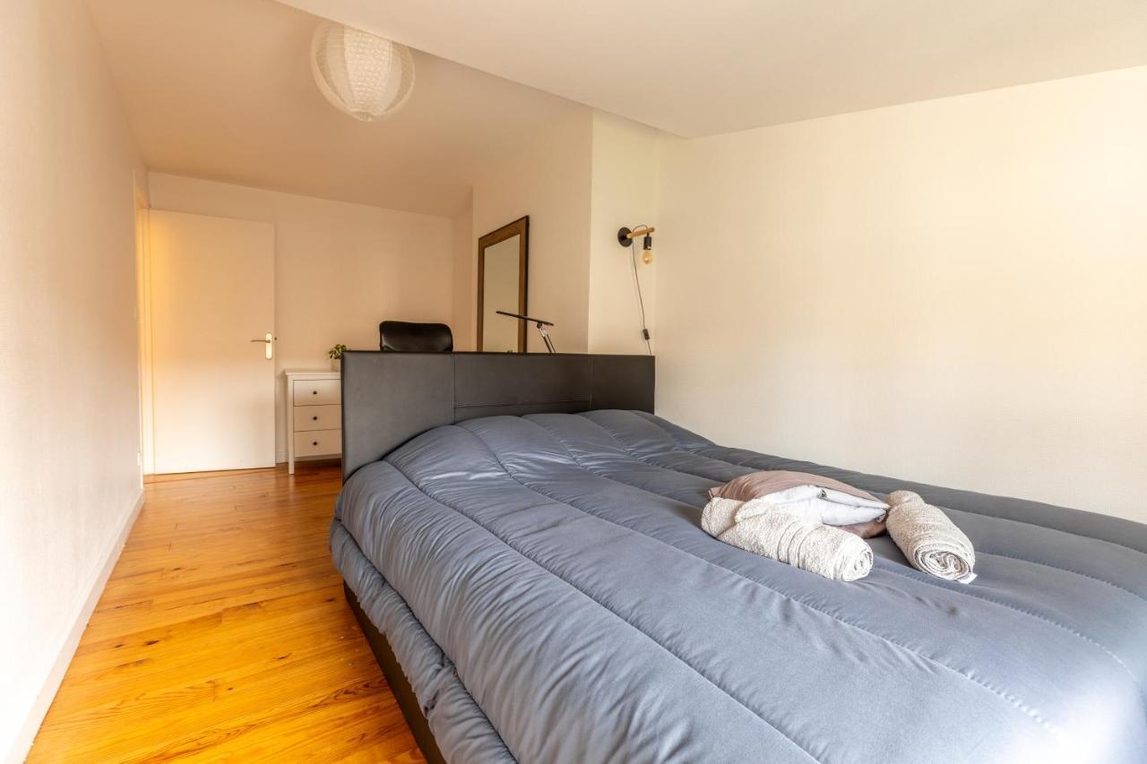 Le Double Pirou # 2 Appartements # Halte Auvergne Thiers Exterior photo